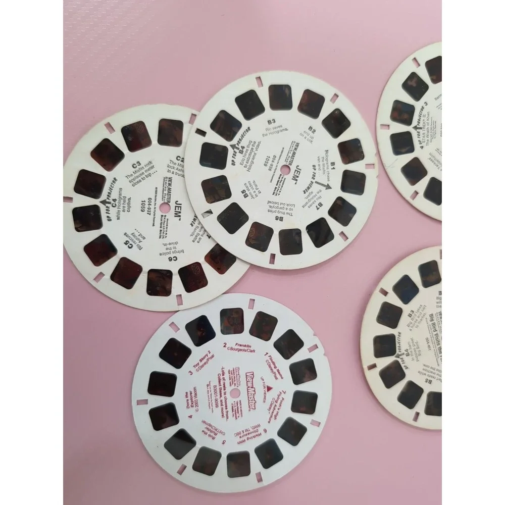 View-Master 3D Viewer w/ 19 Reels LOT Sesame Street, Princess‎ of Power, Etc.